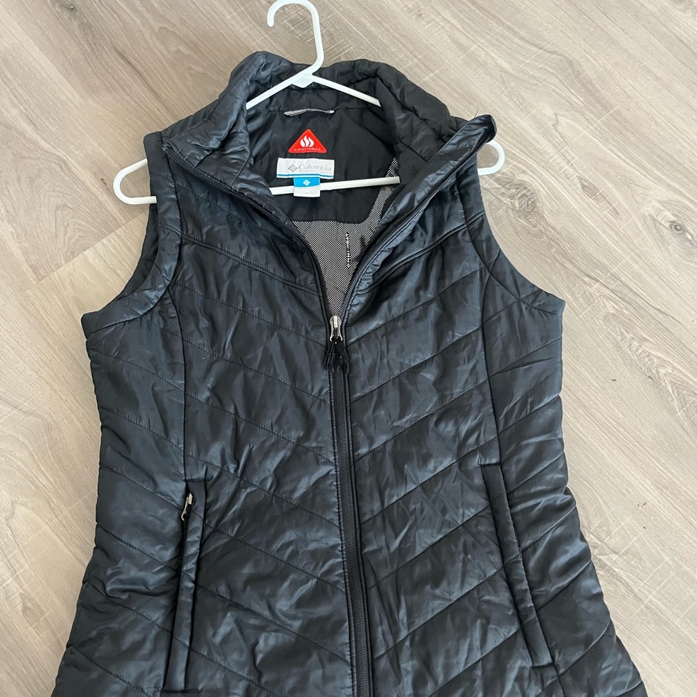 Columbia Women's Black Quilted Vest